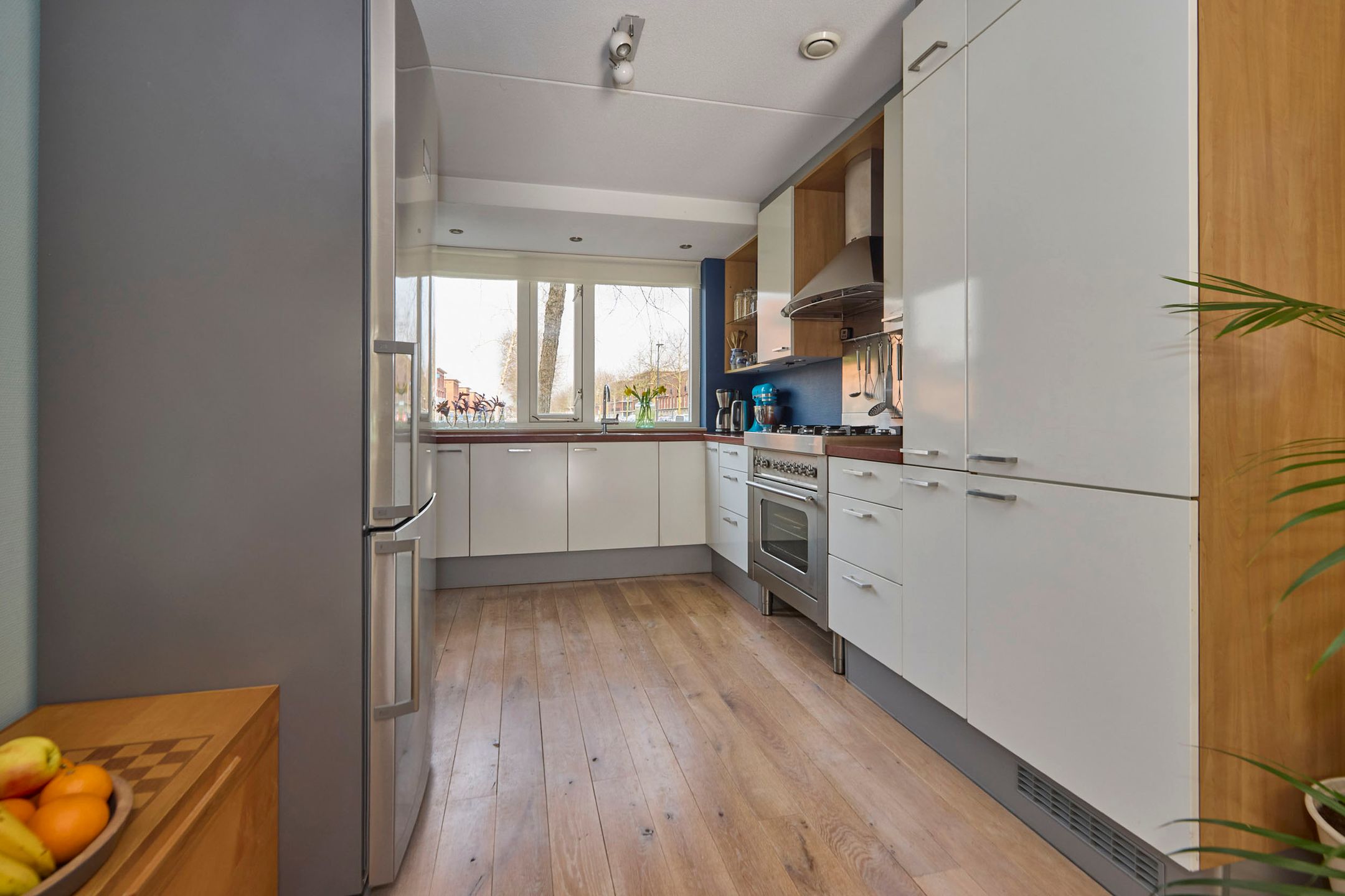 Spacious family home with 6 bedrooms and free view — 24