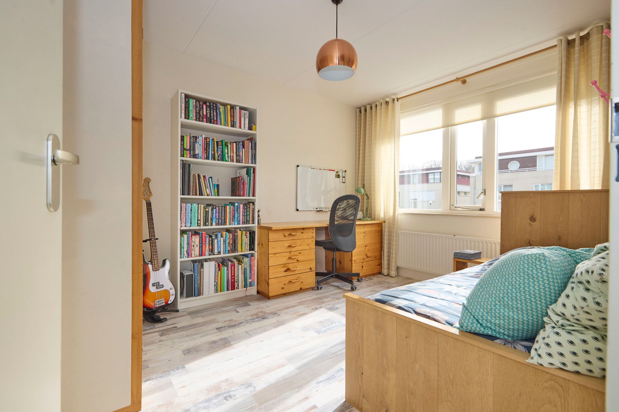 Spacious family home with 6 bedrooms and free view — 30