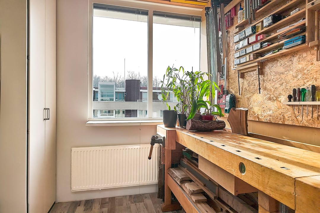 Spacious family home with 6 bedrooms and free view — 58