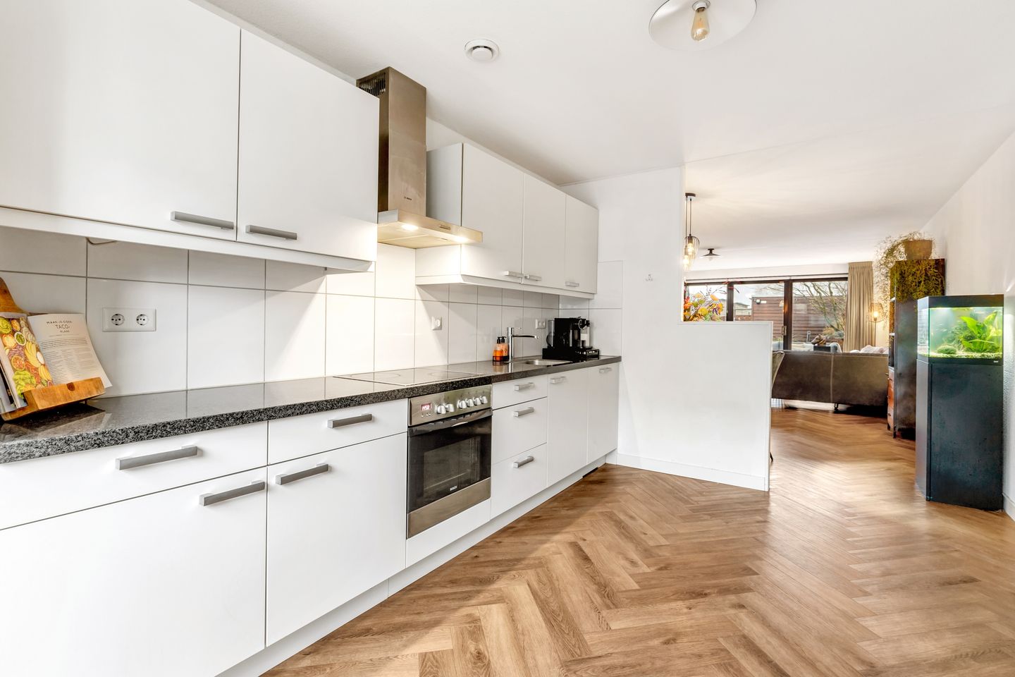 Photo 4 of Azorenweg 37