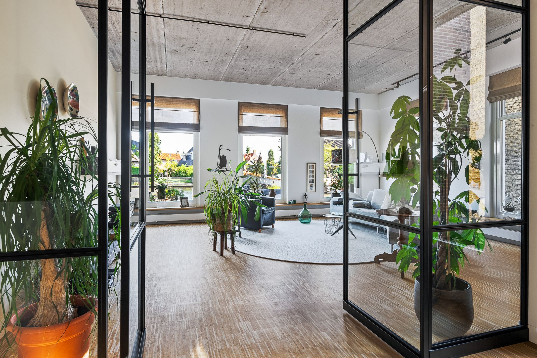 Foto 12 van Iewâl 18