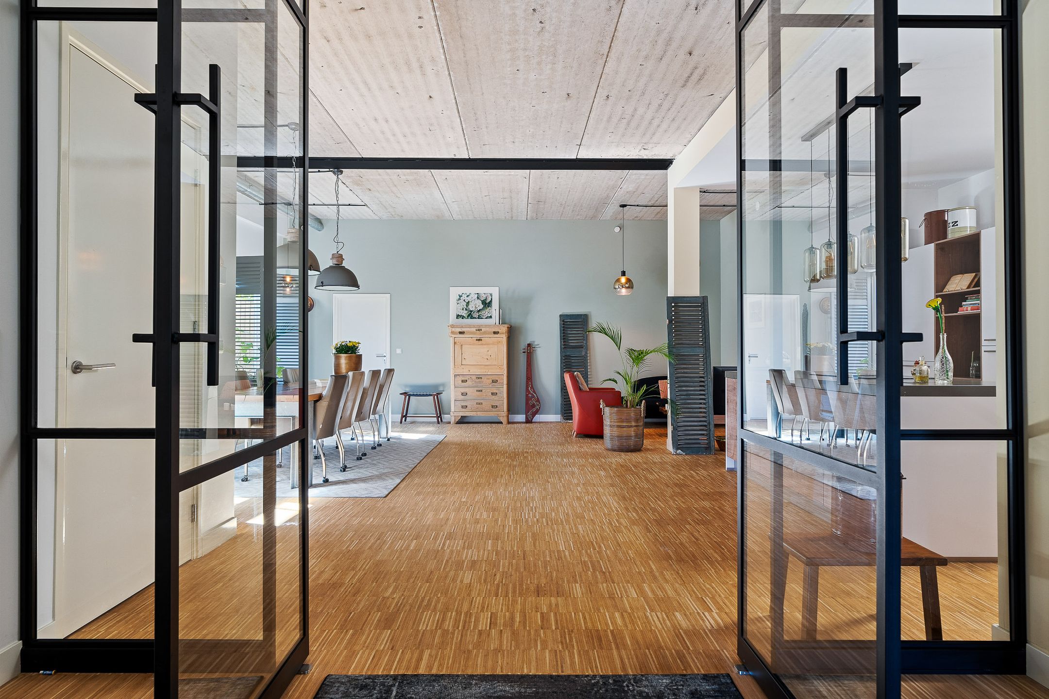 Foto 15 van Iewâl 18