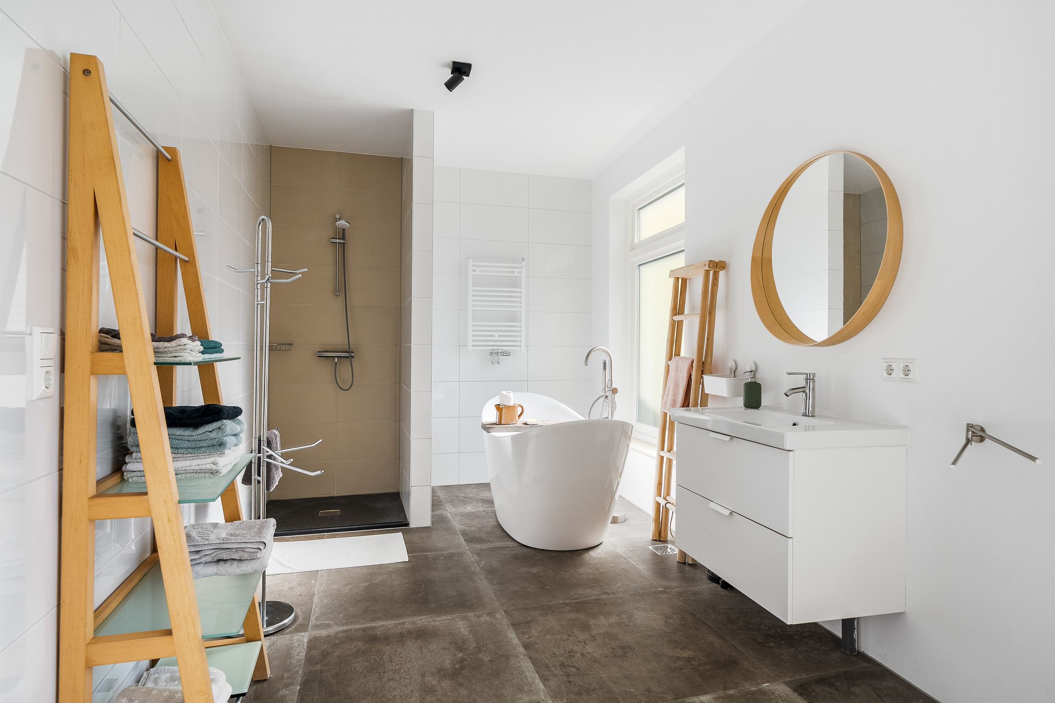 Foto 33 van Iewâl 18