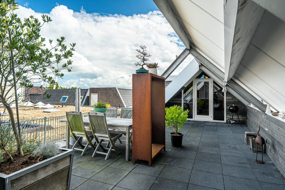 Foto 43 van Iewâl 18