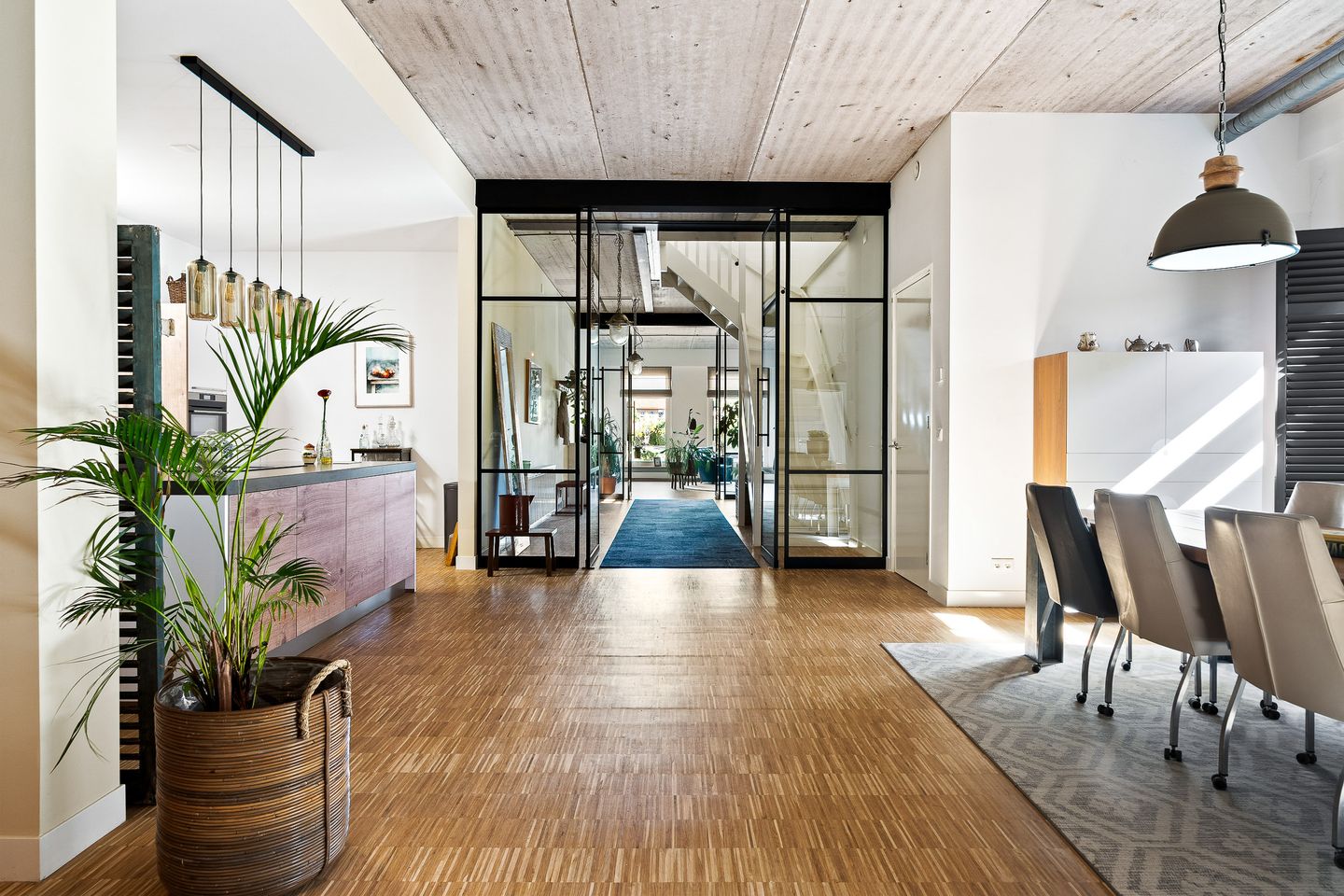 Foto 20 van Iewâl 18