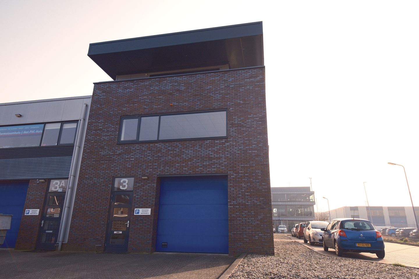 Bekijk foto 1 van Neerlandia 3