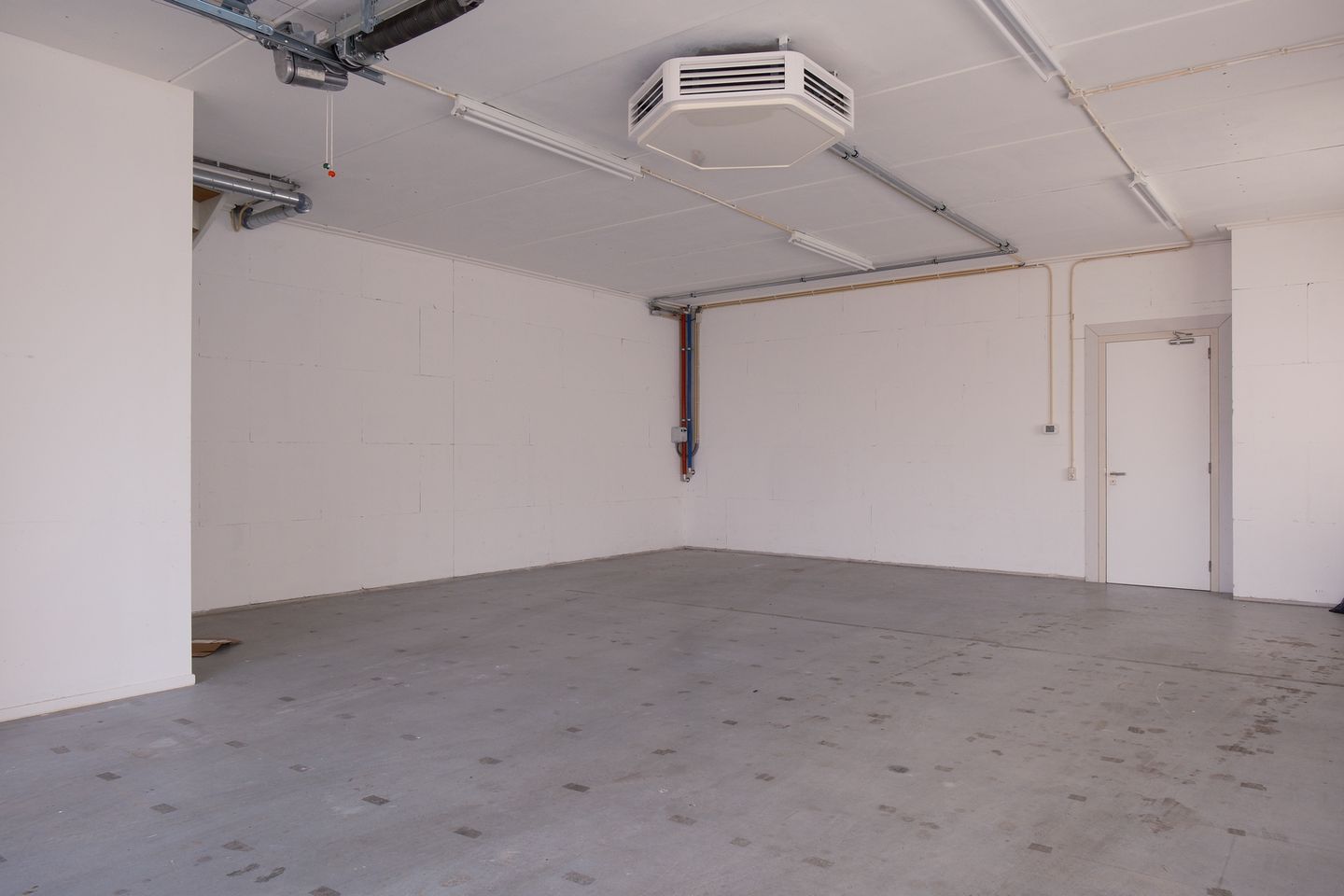 Bekijk foto 4 van Neerlandia 3