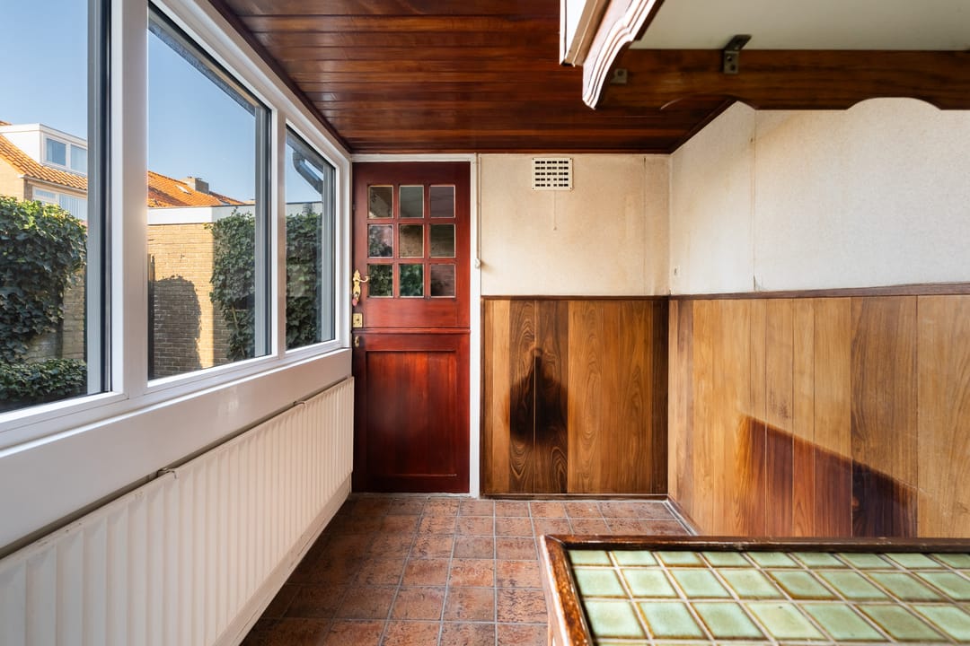 Spacious corner home with garage and renovation potential in central Noordwijk — 13