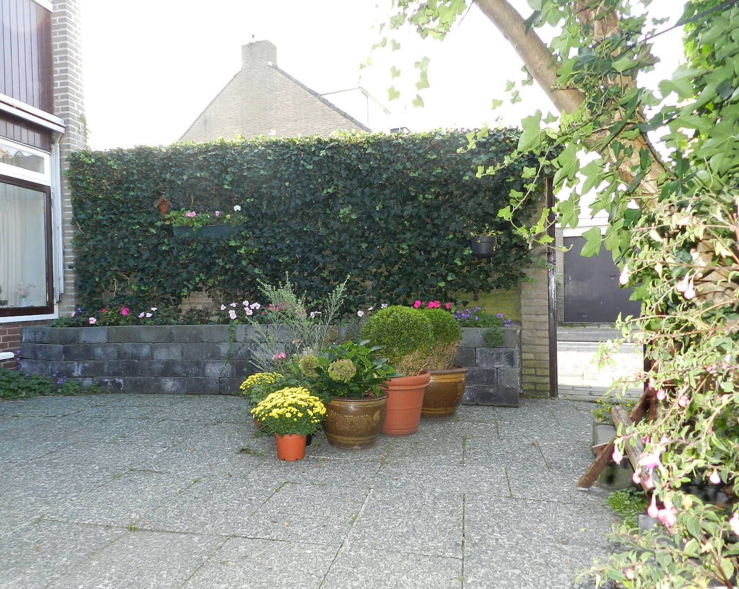 Spacious corner home with garage and renovation potential in central Noordwijk — 14