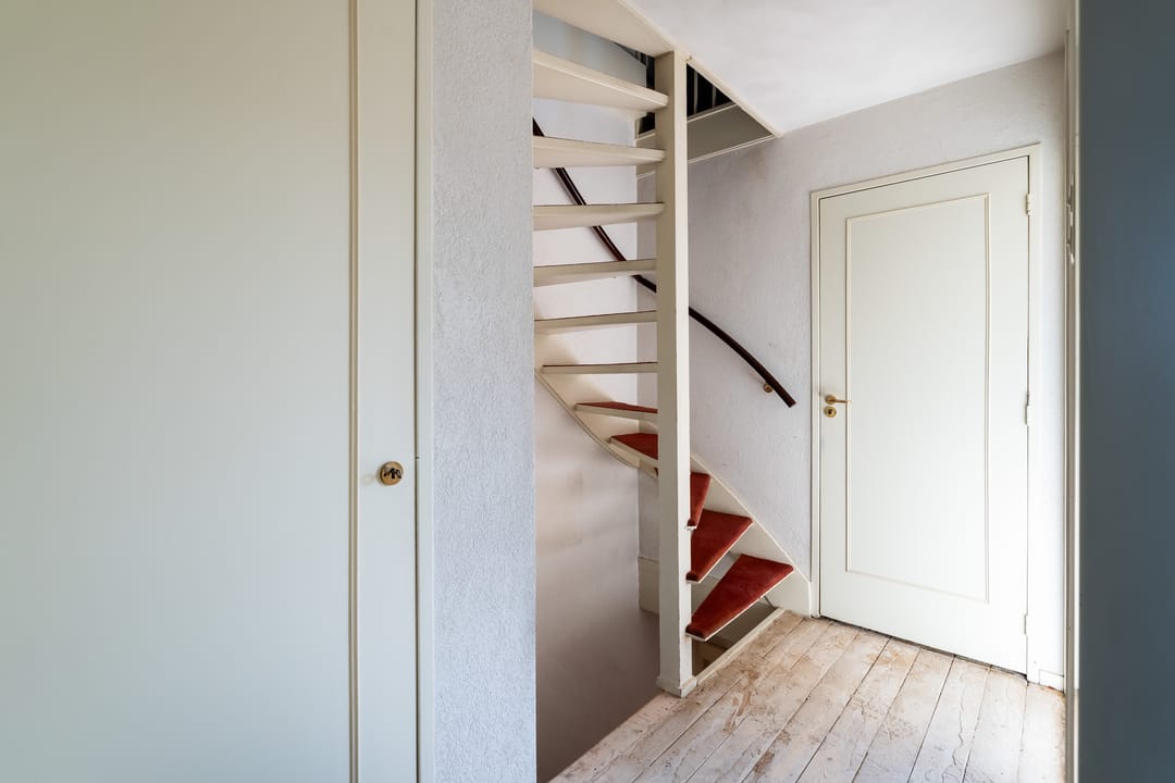 Spacious corner home with garage and renovation potential in central Noordwijk — 27