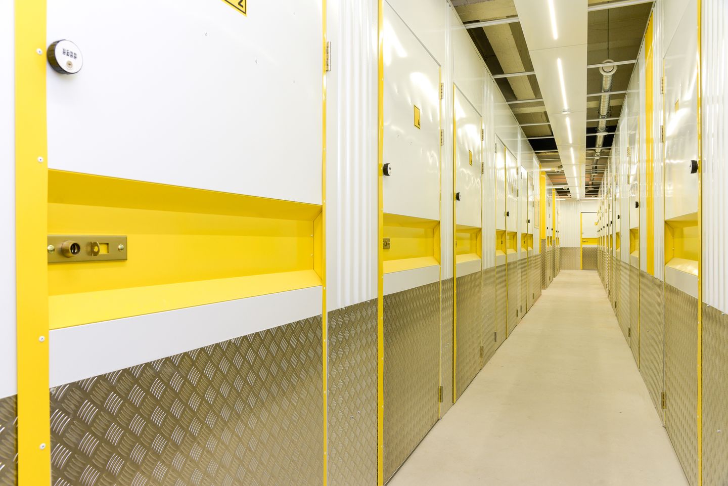 Bekijk foto 2 van Pletterijstraat 28