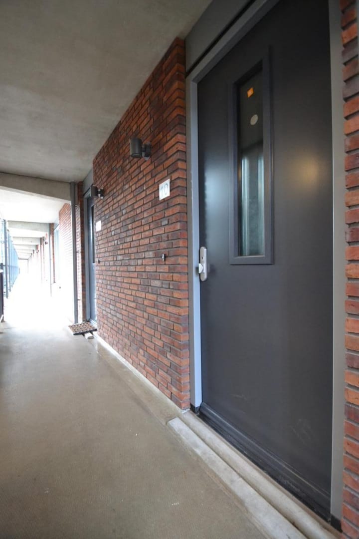 Foto 5 van Vrouw Avenweg 10