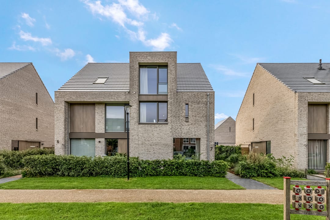 Photo 1 of Prof. Quanjerstraat 7