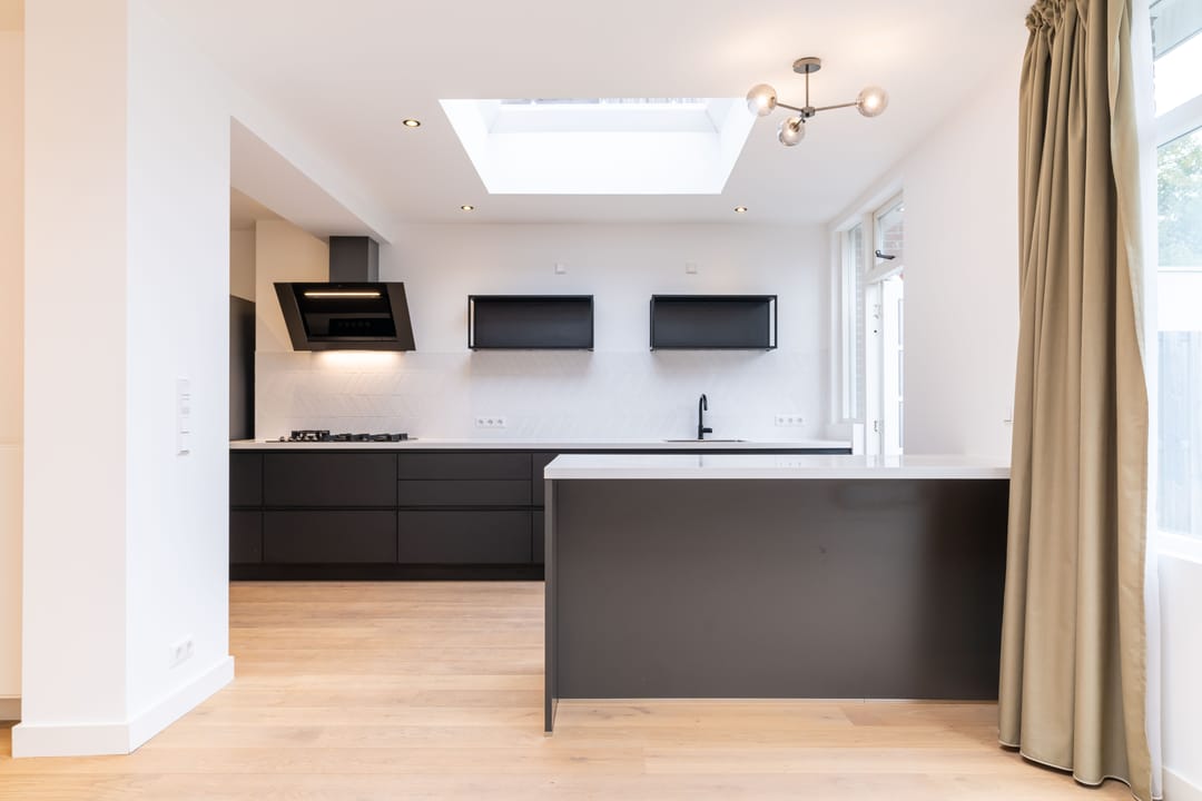 Foto 8 van Van Zuylen van Nijeveltstraat 196