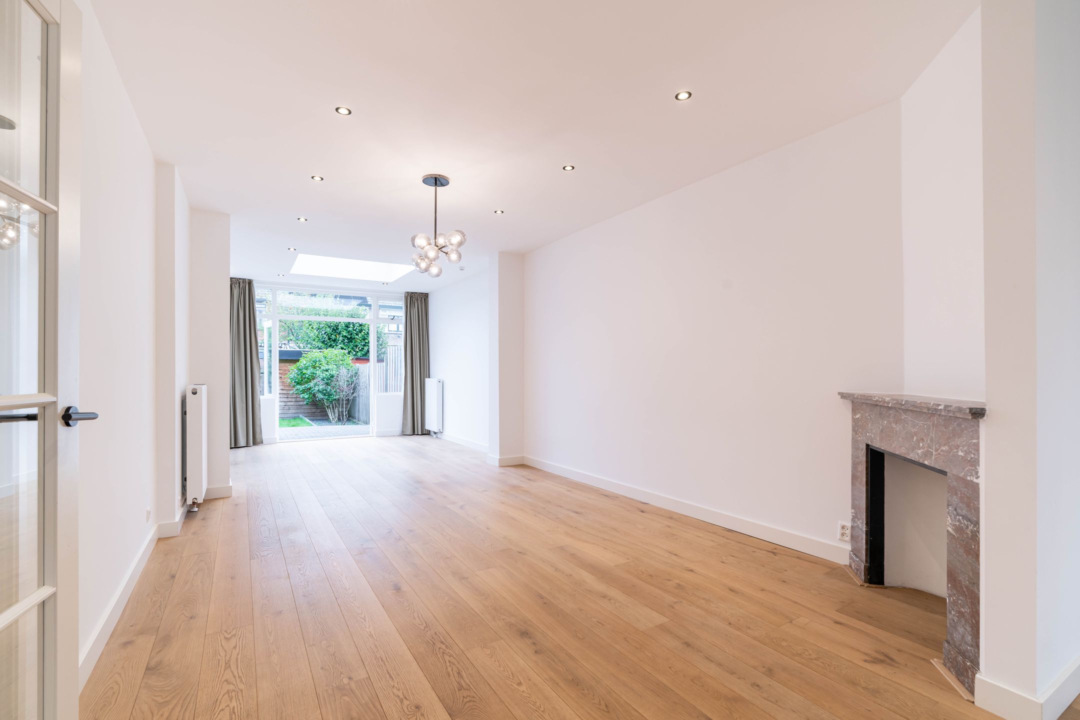 Foto 12 van Van Zuylen van Nijeveltstraat 196