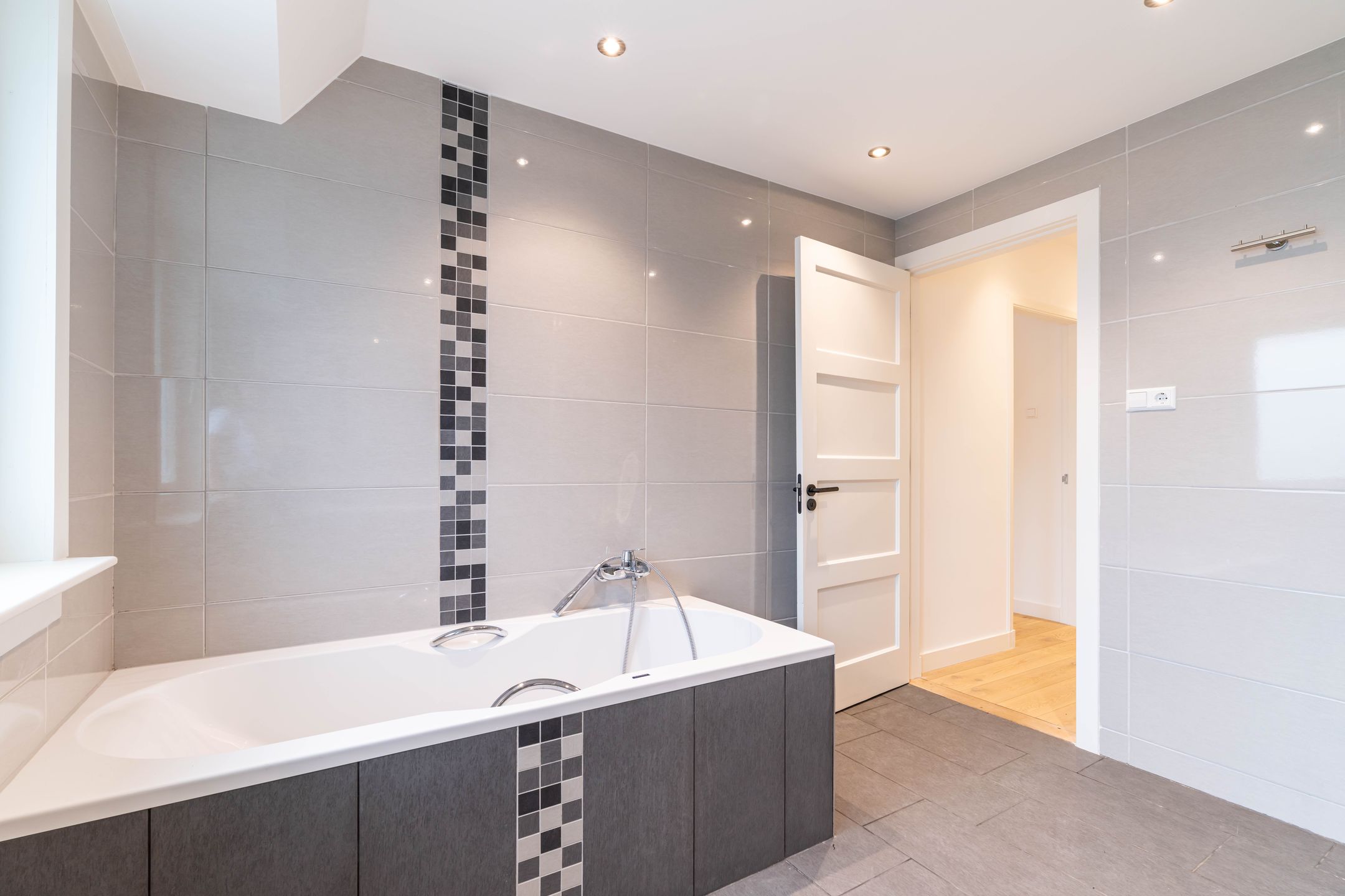 Foto 21 van Van Zuylen van Nijeveltstraat 196