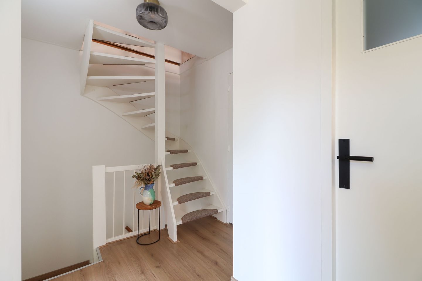 Foto 25 van Almarestraat 16