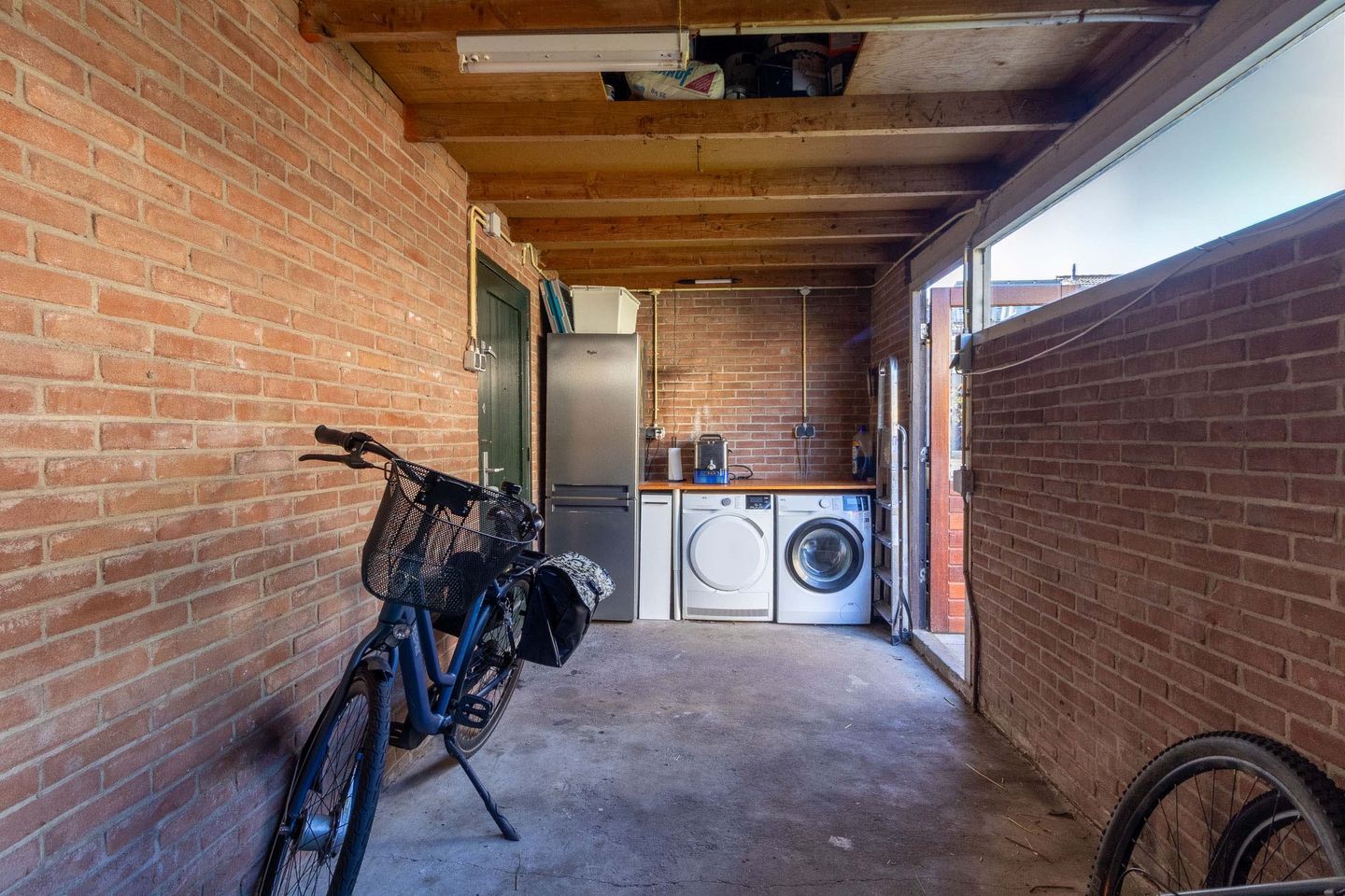 Foto 34 van Almarestraat 16