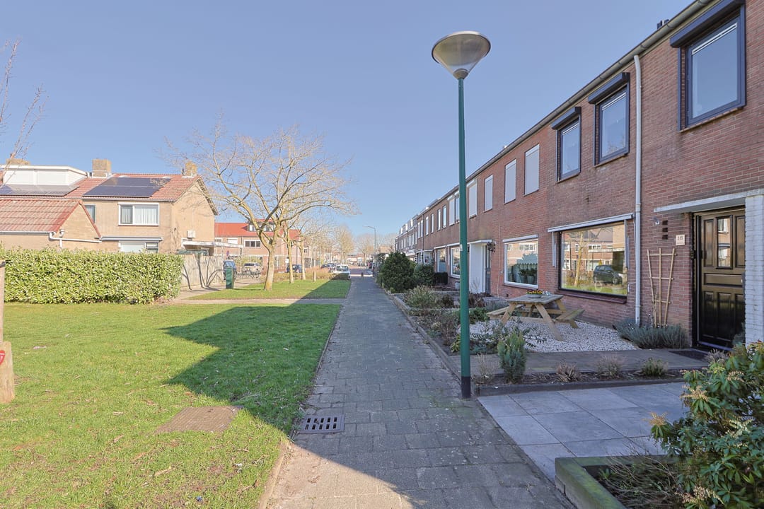 Foto 37 van Almarestraat 16