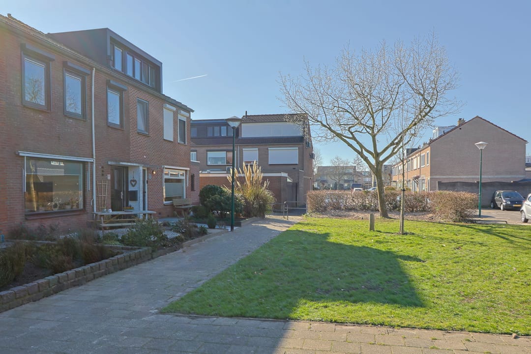 Foto 38 van Almarestraat 16