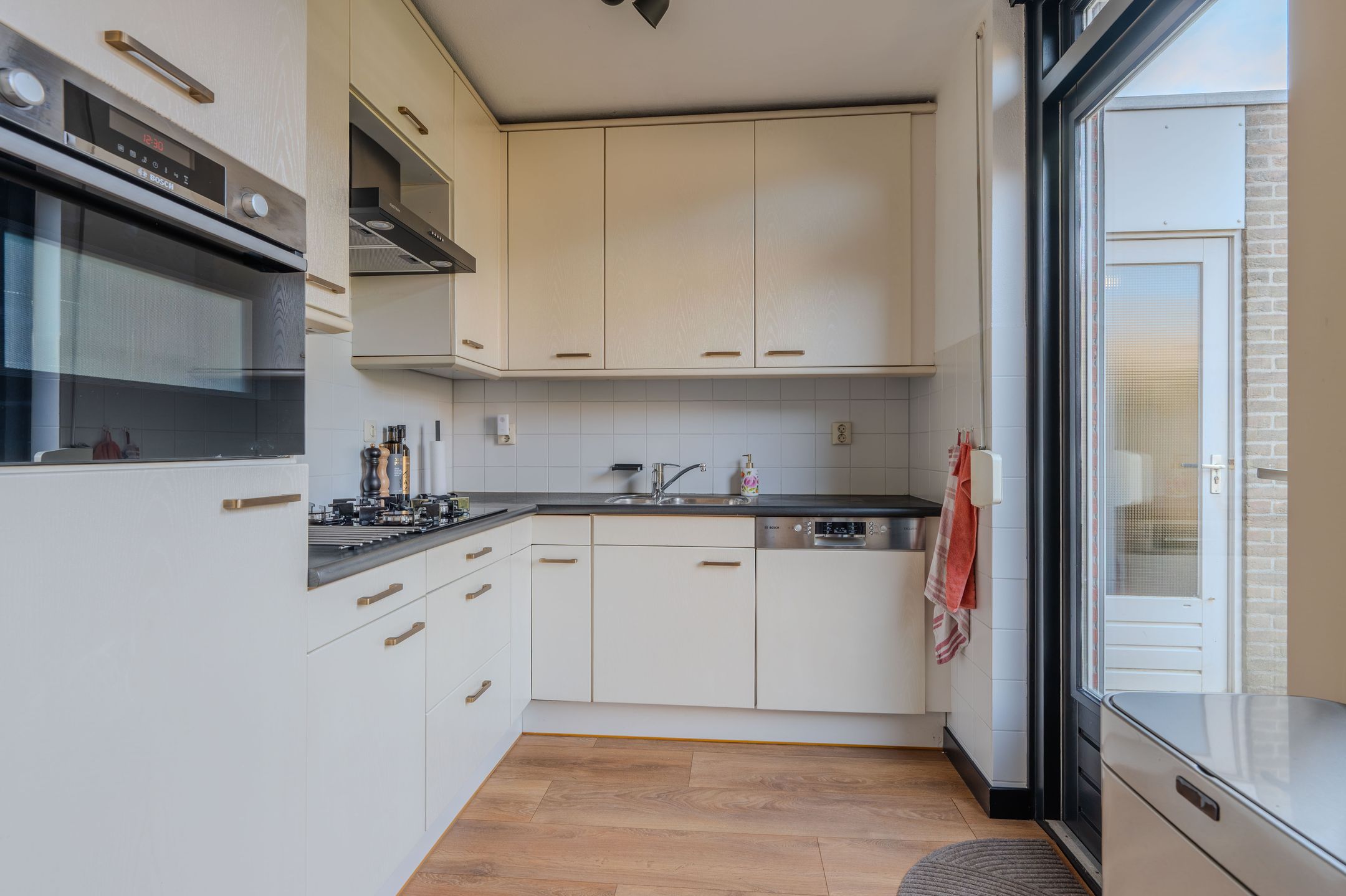 Photo 15 of Zilverschoon 9