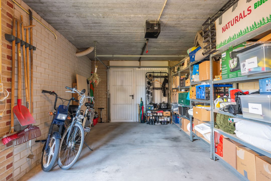 Photo 37 of Zilverschoon 9