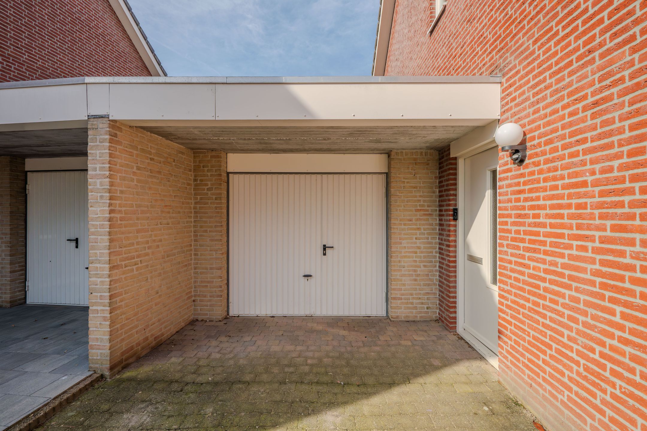 Photo 39 of Zilverschoon 9