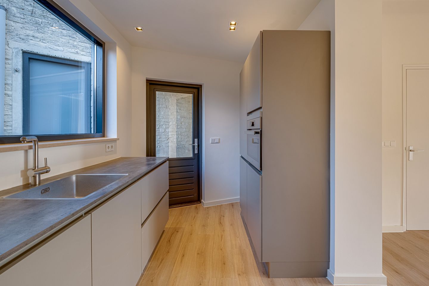 Photo 19 of Eyckholtstraat 4