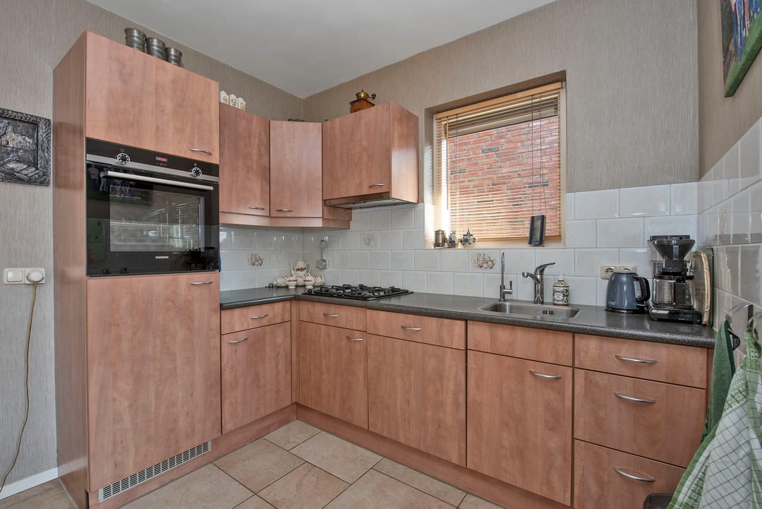 Photo 11 of Haarstraat 87