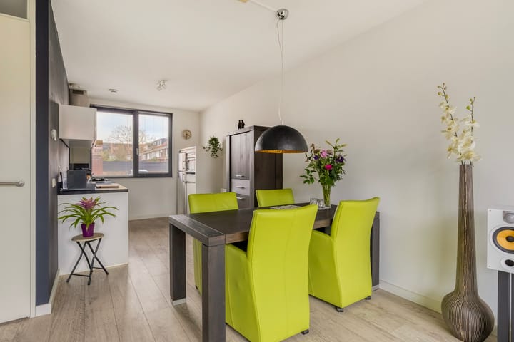 Photo 4 of Hélène Swarthstraat 8