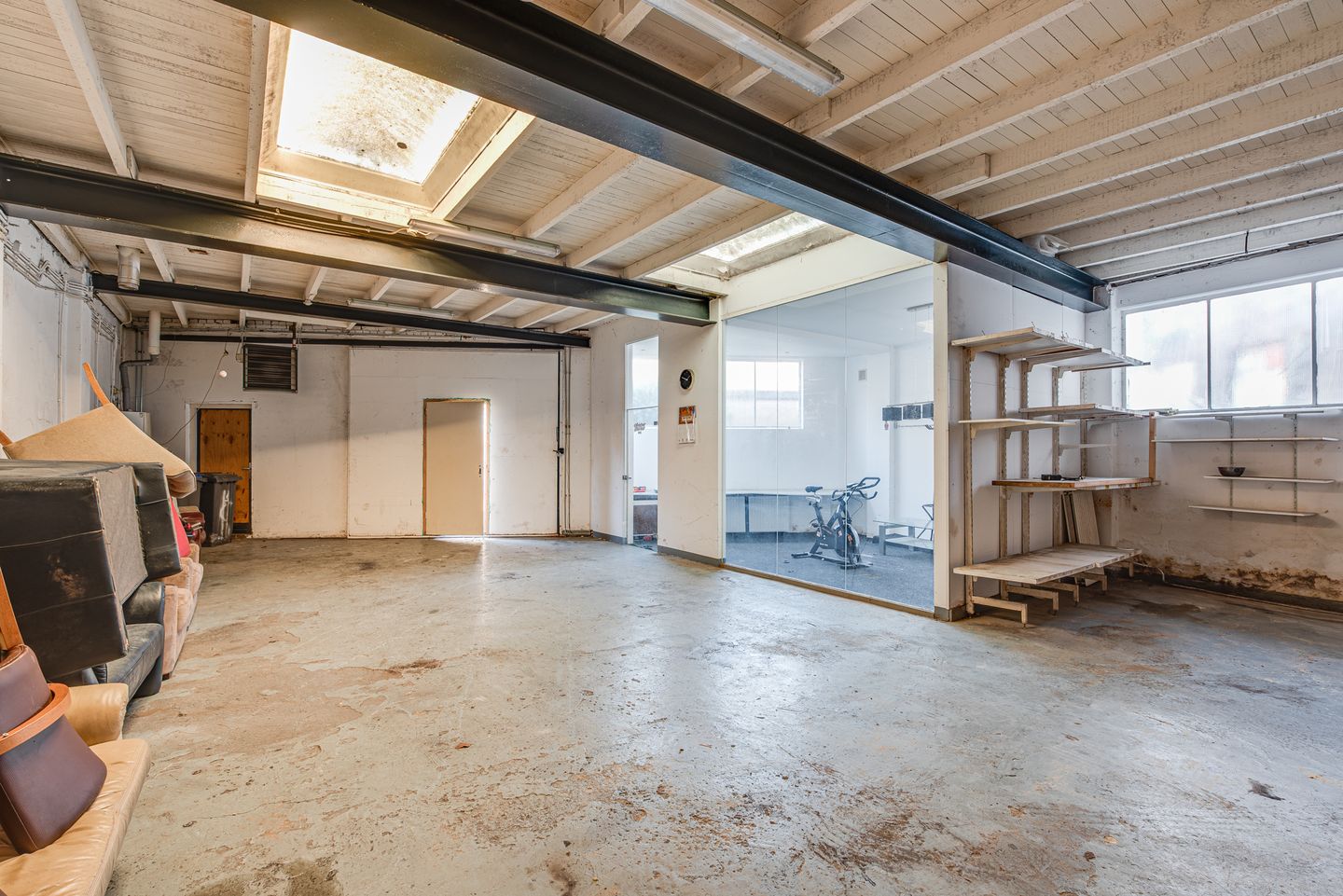 View photo 3 of Jan van Beierenstraat 10-A