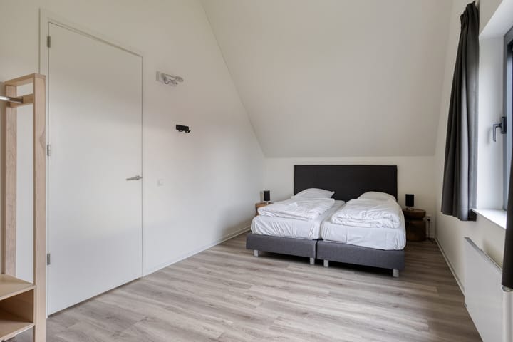 Vrijstaande woning te koop: Veerweg 50-198, Wolphaartsdijk
