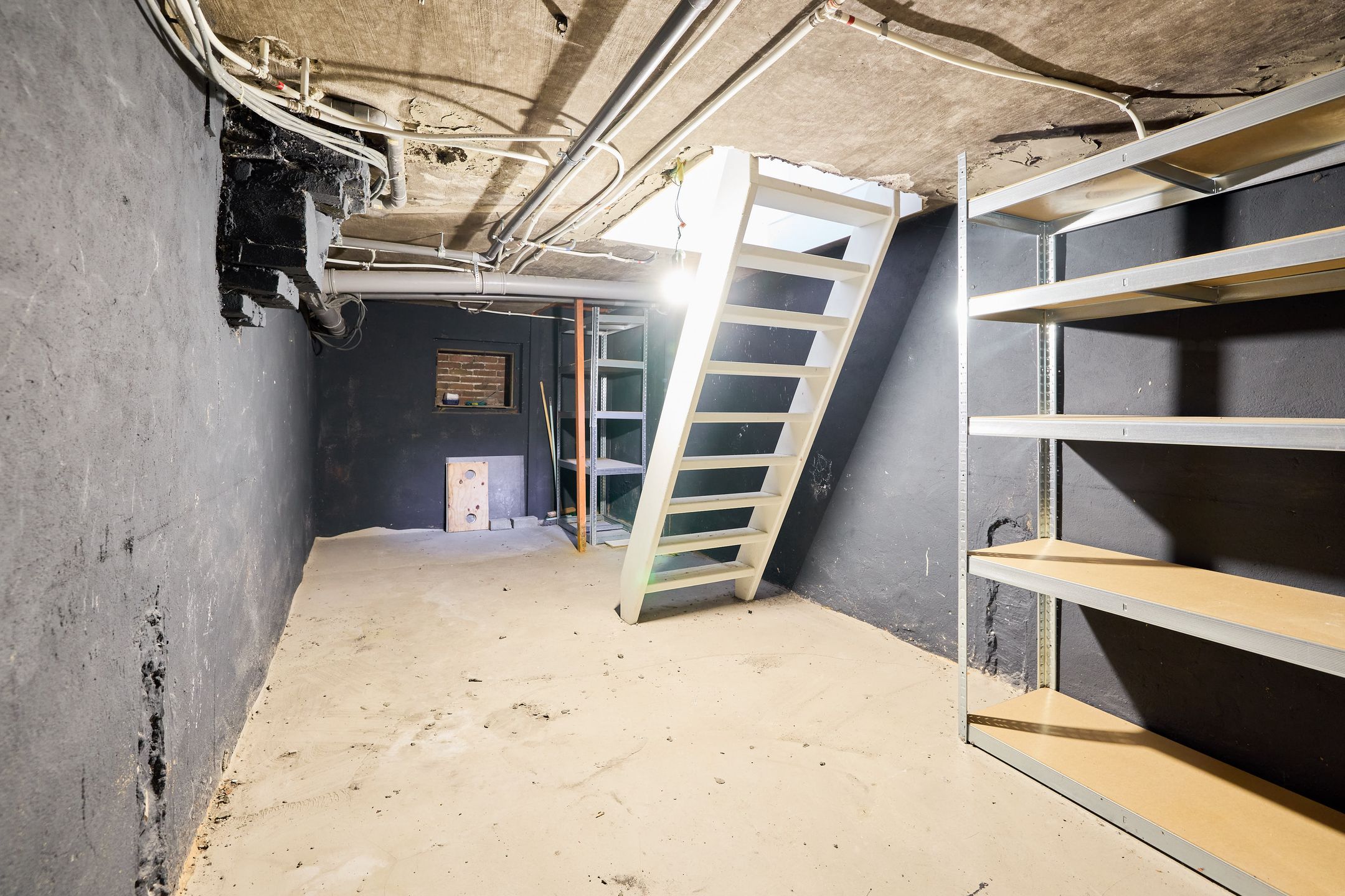 Spacious Ground Floor Apartment with Cellar in Popular Zuilen Neighborhood — 21
