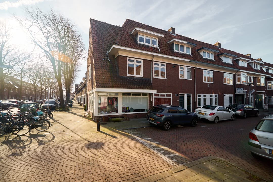 Spacious Ground Floor Apartment with Cellar in Popular Zuilen Neighborhood — 25