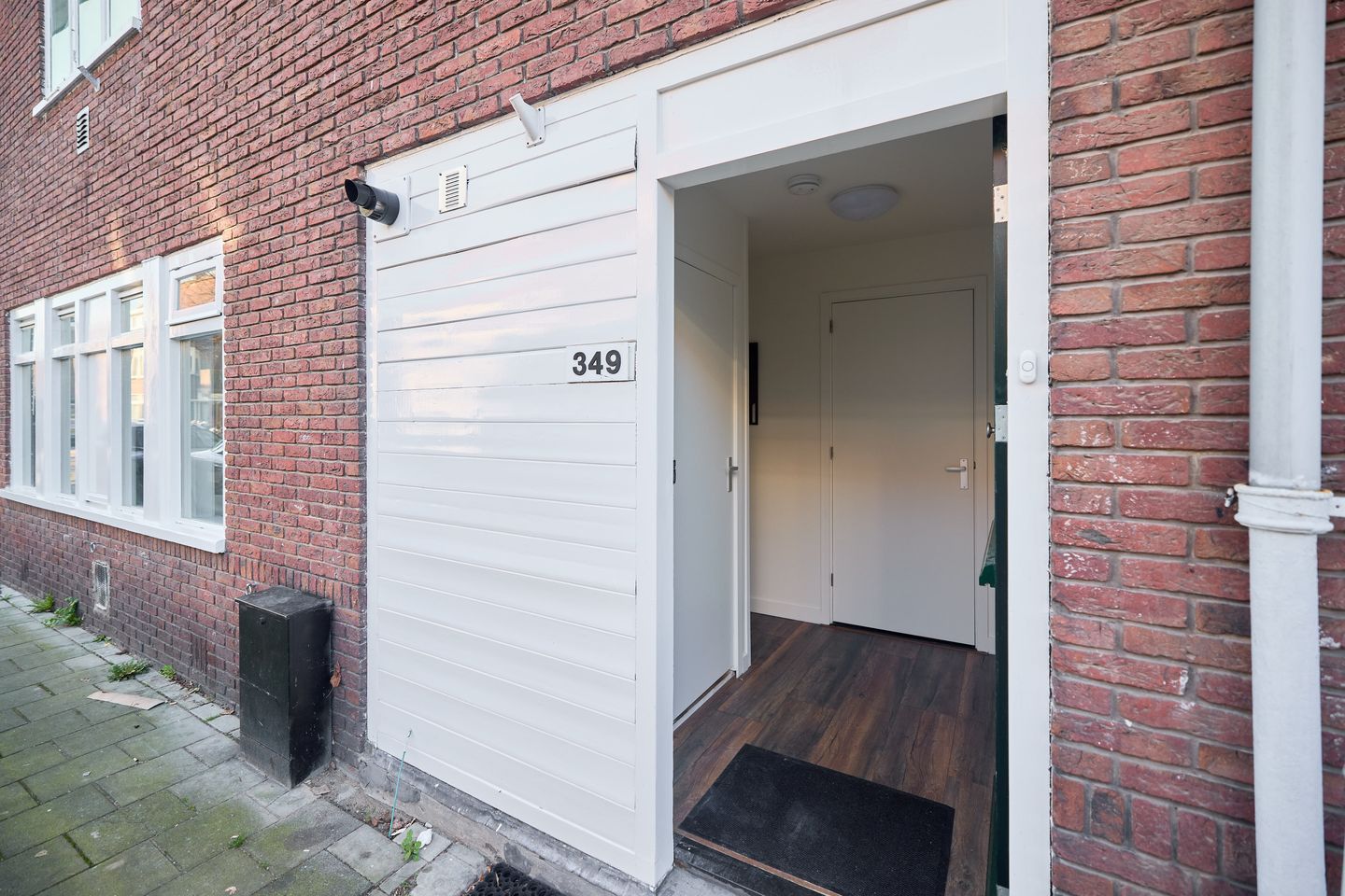 Spacious Ground Floor Apartment with Cellar in Popular Zuilen Neighborhood — 28