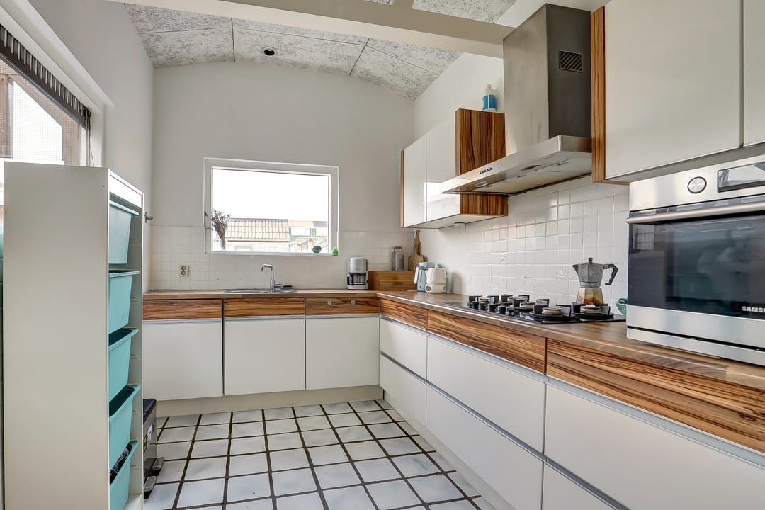 Photo 11 of Prins Bernhardstraat 57