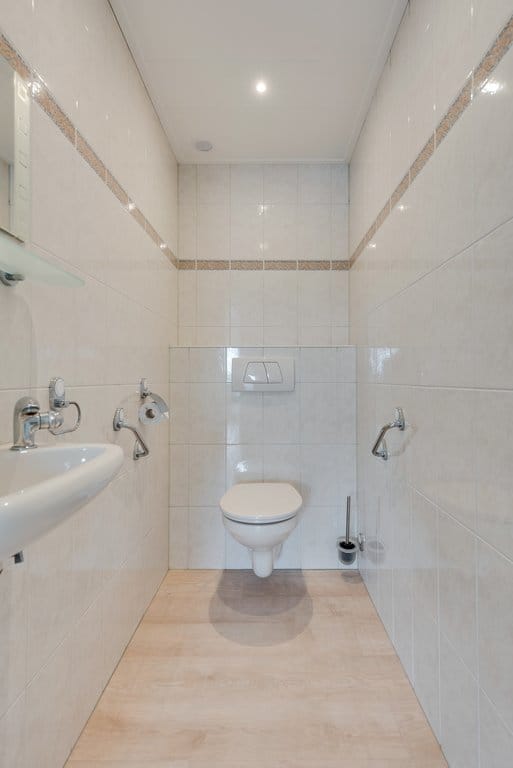 Photo 6 of Brugstraat 53