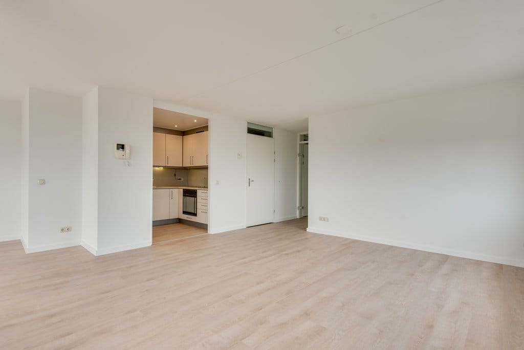 Photo 11 of Brugstraat 53