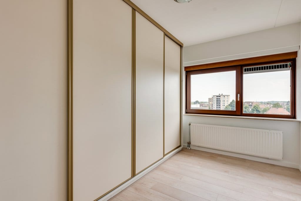 Photo 18 of Brugstraat 53