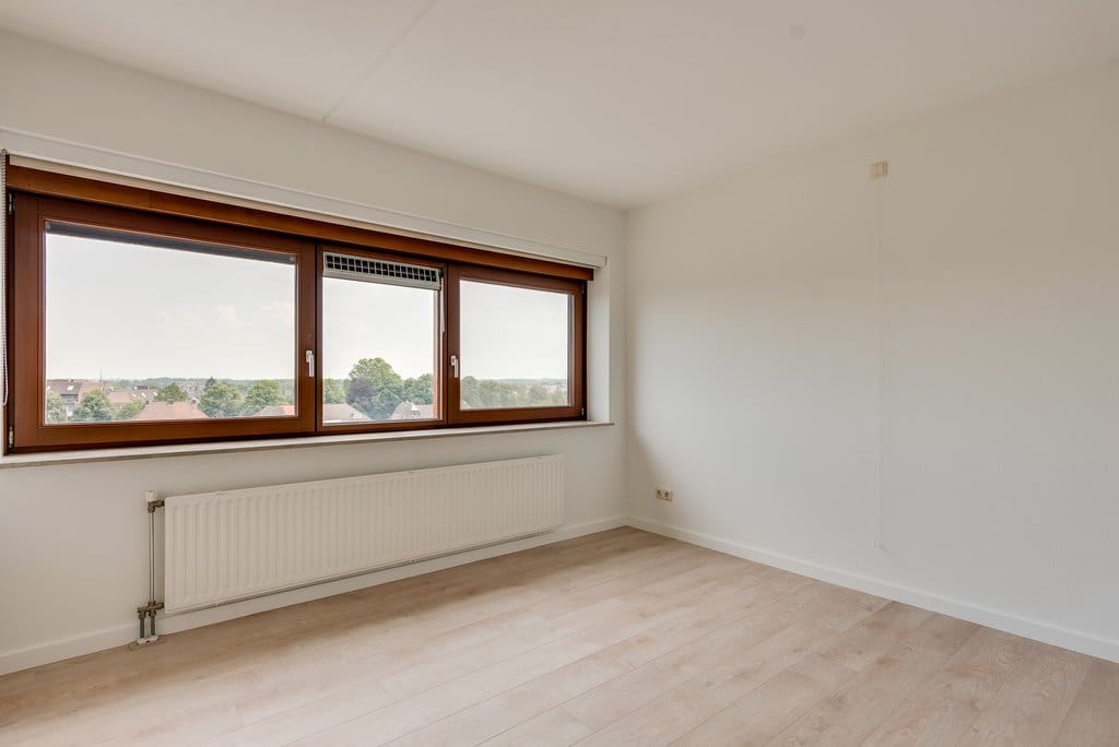 Photo 19 of Brugstraat 53