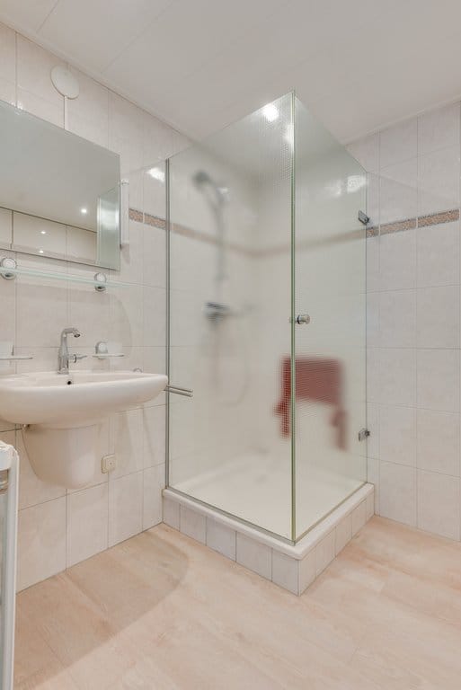 Photo 20 of Brugstraat 53