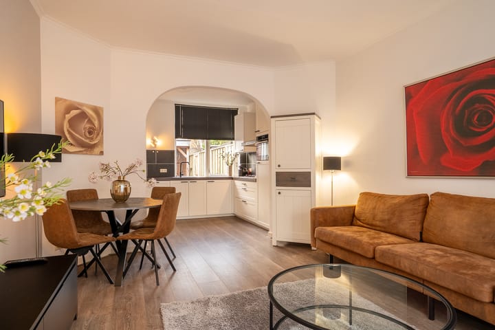 Photo 2 of Burgemeester Jacobsstraat 40