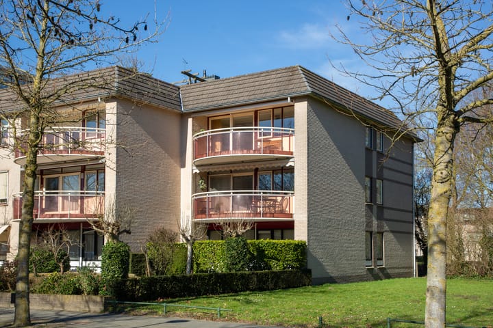 Photo 4 of Carel Looierstraat 3-18