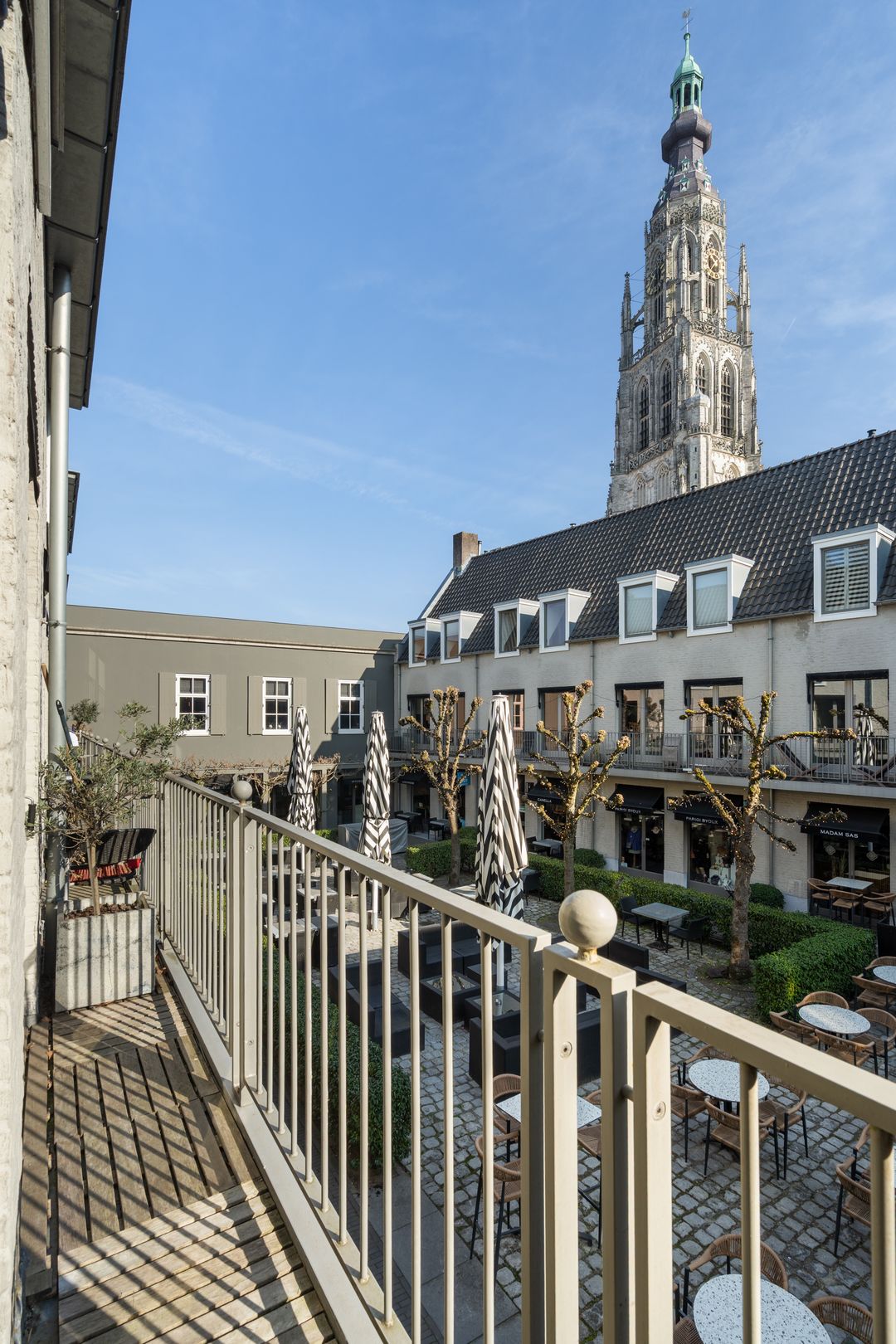 Photo 32 of t' Sas 22