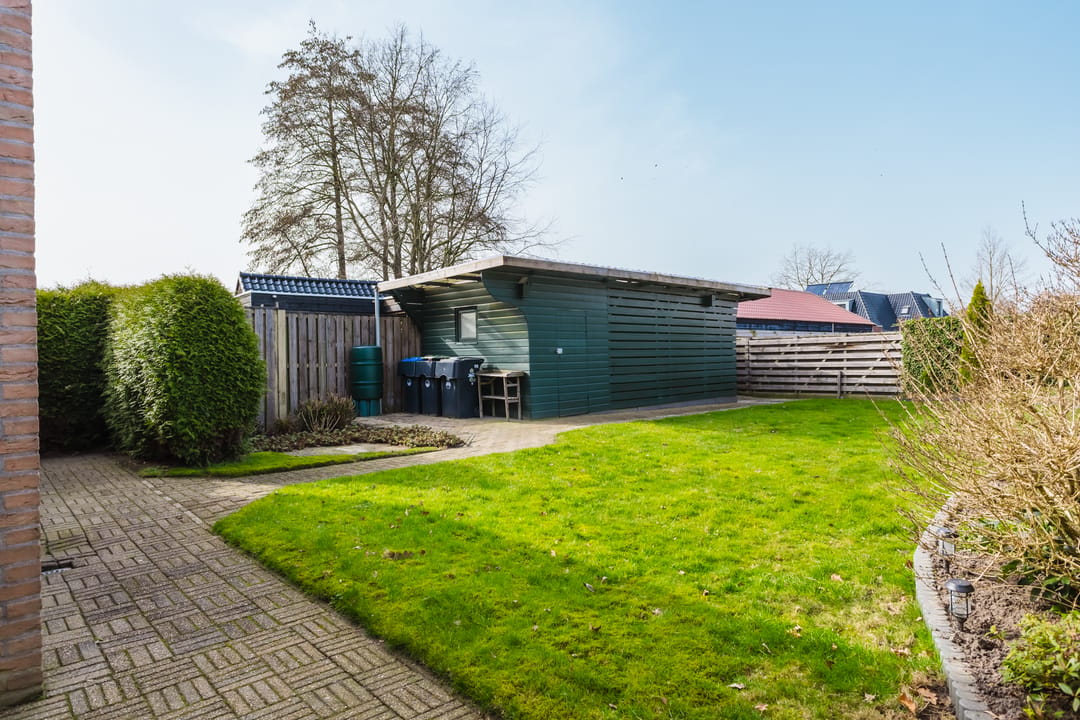 Spacious and well maintained semi detached house with garage in quiet Wijnjewoude — 14
