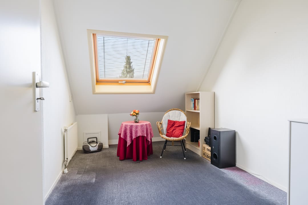 Spacious and well maintained semi detached house with garage in quiet Wijnjewoude — 36