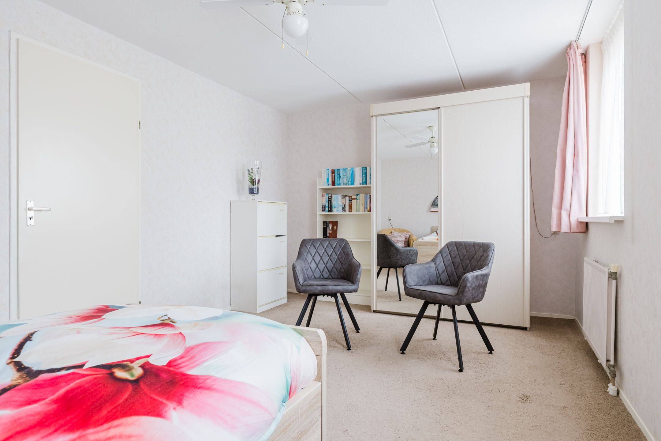 Spacious and well maintained semi detached house with garage in quiet Wijnjewoude — 40