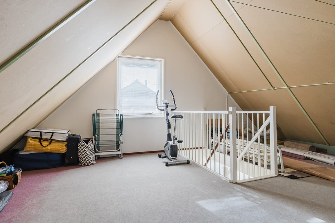 Spacious and well maintained semi detached house with garage in quiet Wijnjewoude — 41