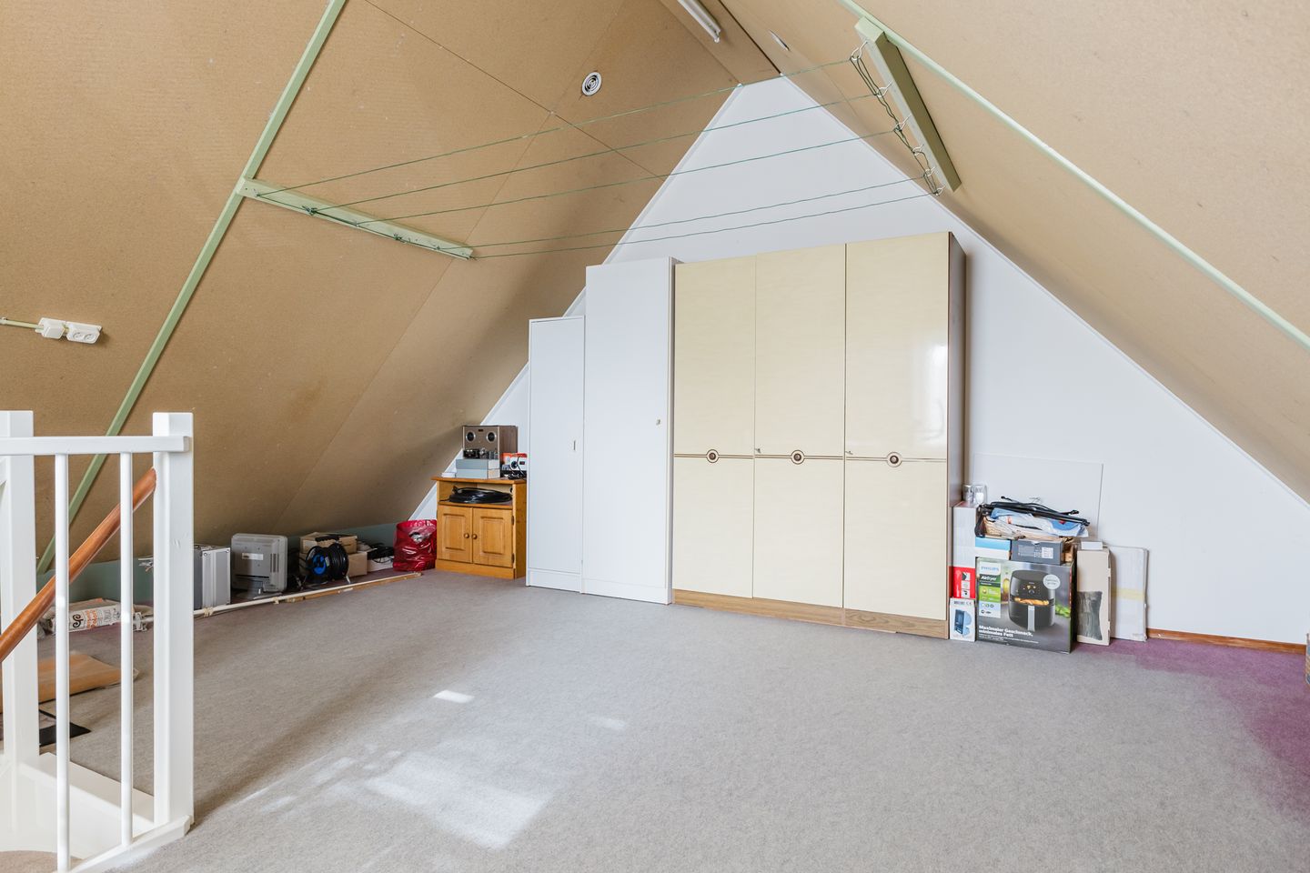 Spacious and well maintained semi detached house with garage in quiet Wijnjewoude — 42