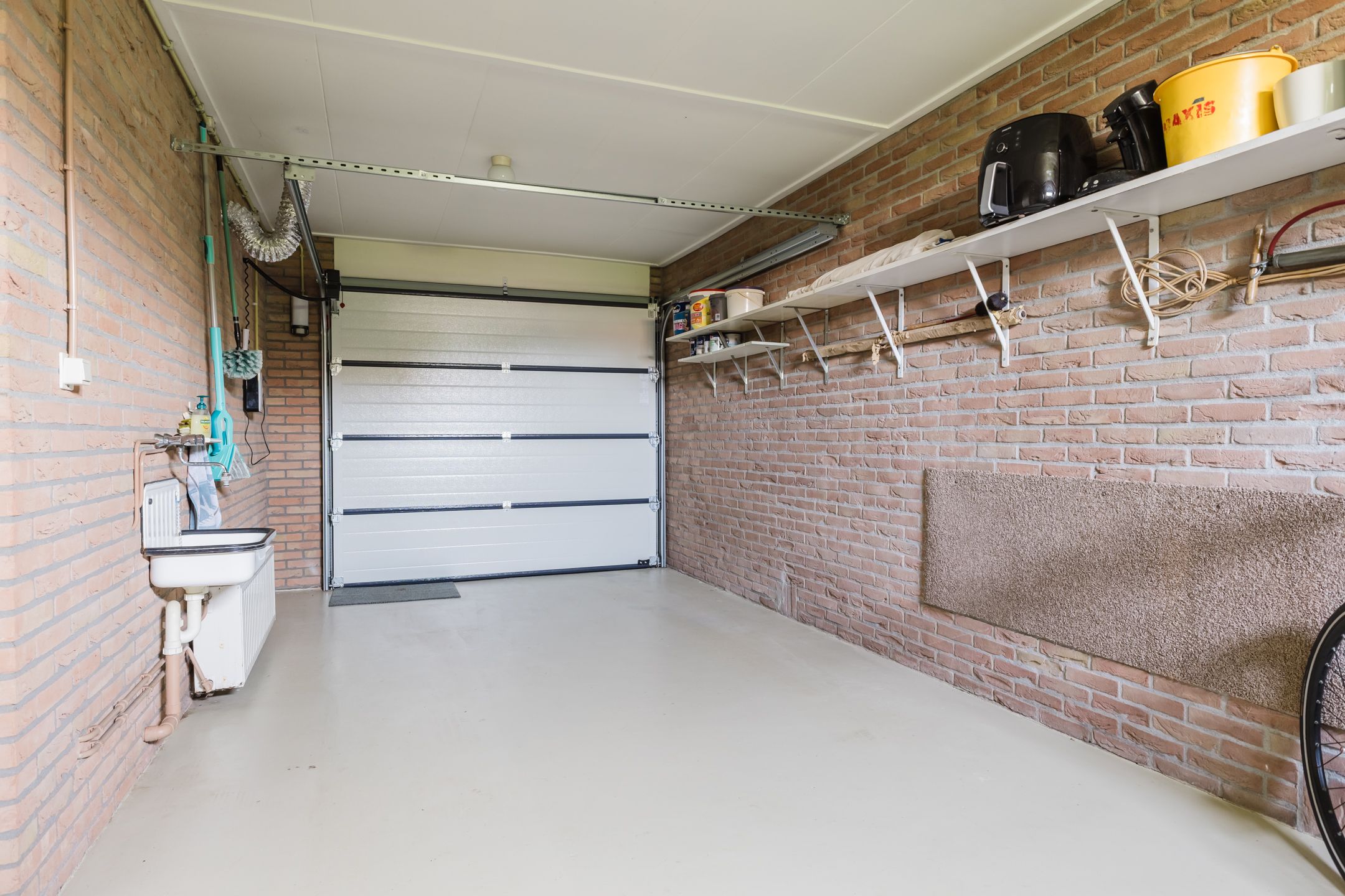 Spacious and well maintained semi detached house with garage in quiet Wijnjewoude — 43